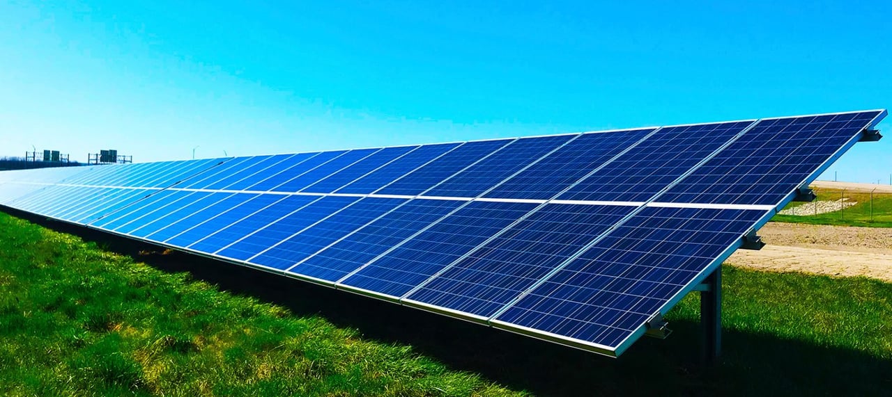 Redefiniendo el Energía Solar: Soluciones de Redes Inteligentes para Futuros Sostenibles Cover