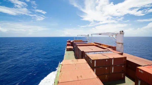 Bitácoras Electrónicas Marítimas: El Nuevo ADN de la Conformidad y Ciberseguridad en el Mar Cover